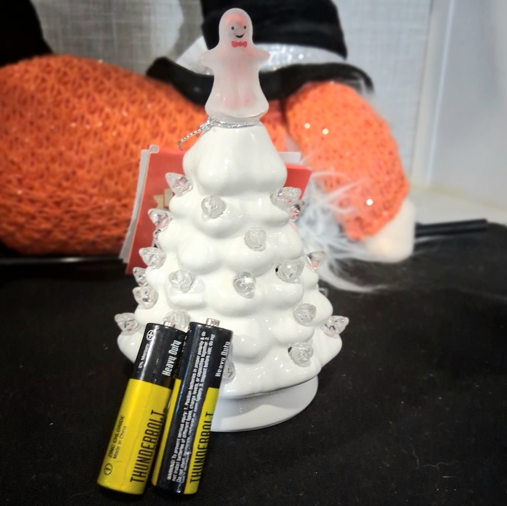 Mr. Halloween CERAMIC TREE mini size GHOST WHITE LED BRAND-NEW w/tags 👻 - Picture 8 of 9